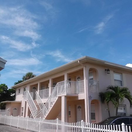 Beach Vacation Get-Away Appartamento St. Pete Beach Esterno foto