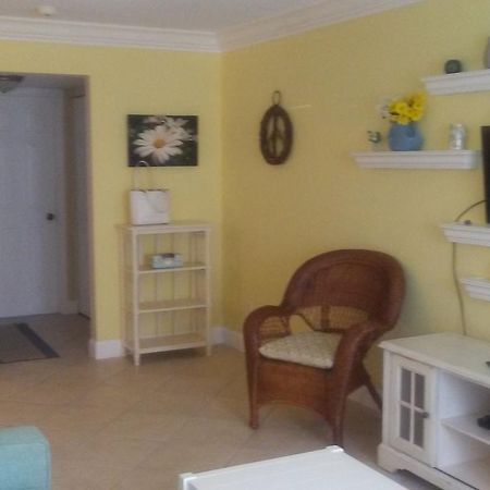 Beach Vacation Get-Away Appartamento St. Pete Beach Esterno foto