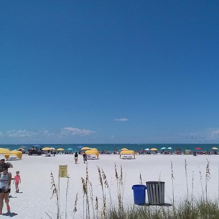 Beach Vacation Get-Away Appartamento St. Pete Beach Esterno foto