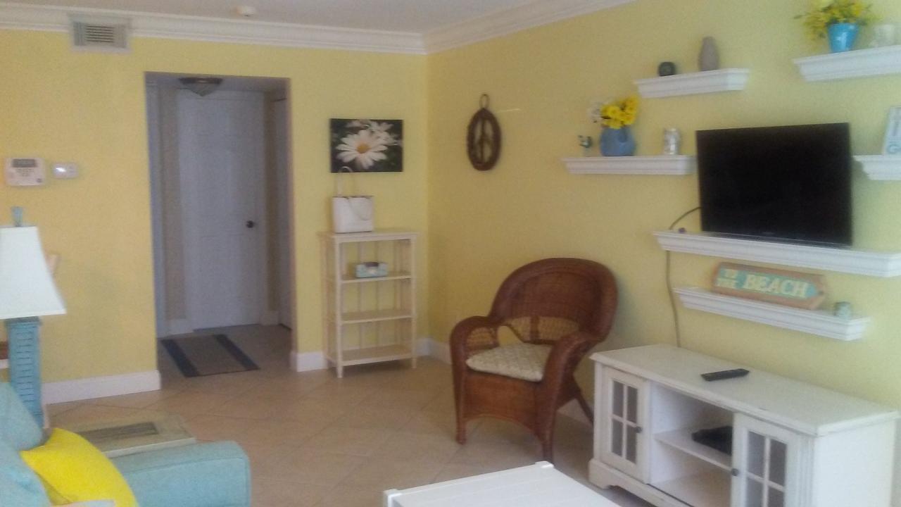 Beach Vacation Get-Away Appartamento St. Pete Beach Esterno foto