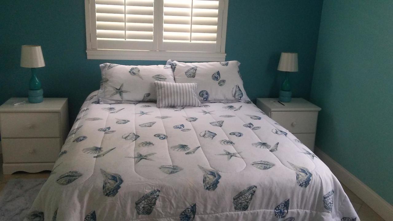 Beach Vacation Get-Away Appartamento St. Pete Beach Esterno foto
