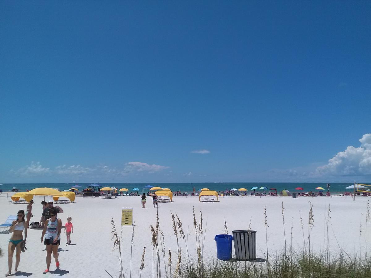 Beach Vacation Get-Away Appartamento St. Pete Beach Esterno foto